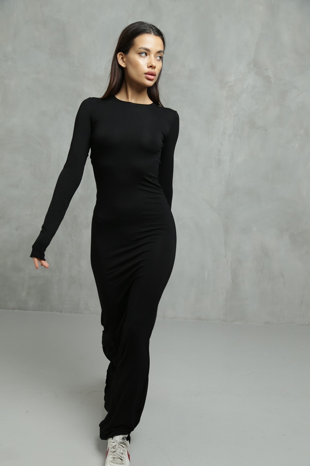 Dress-fish black with a cutout